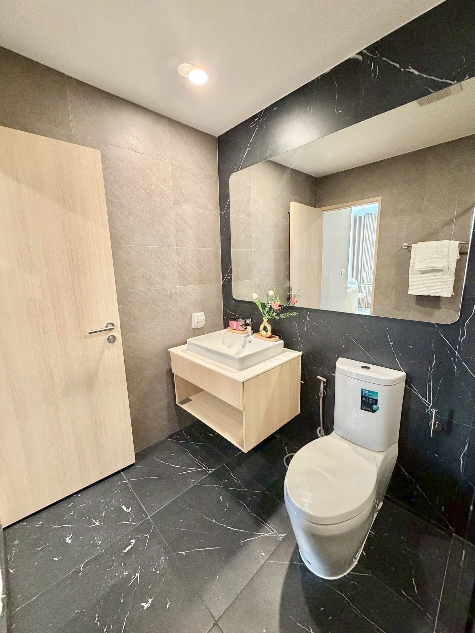 Two Bedroom Condo For Rent