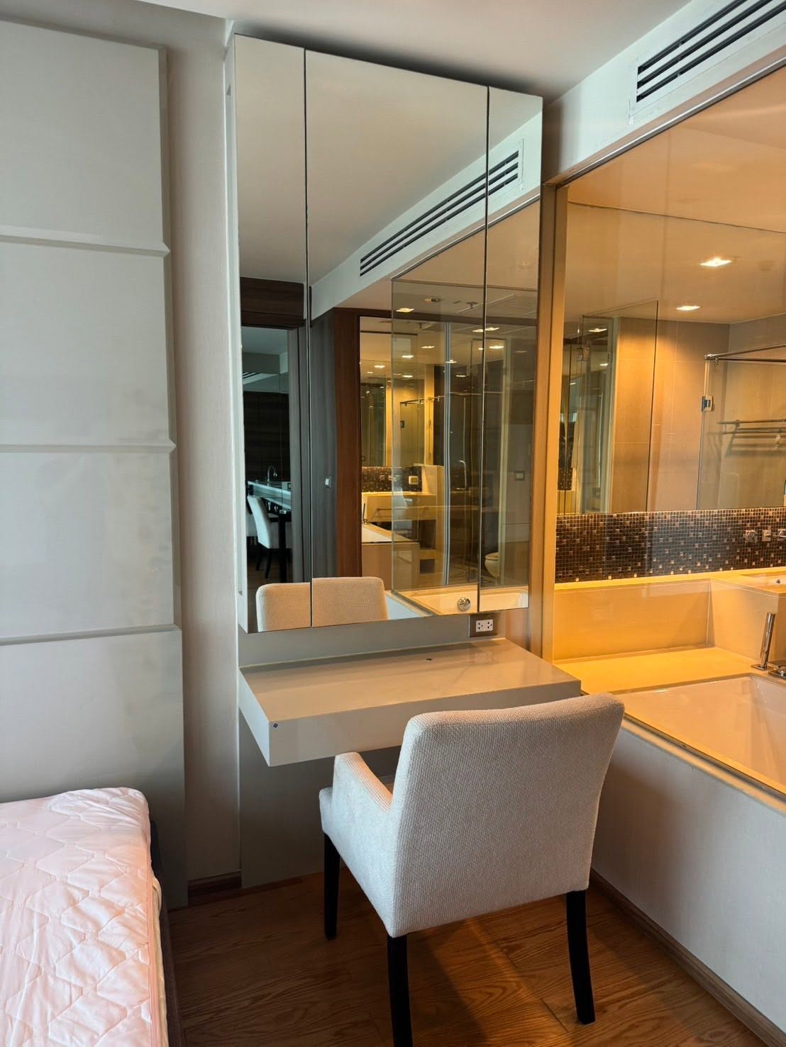 One Bedroom Condo For Rent