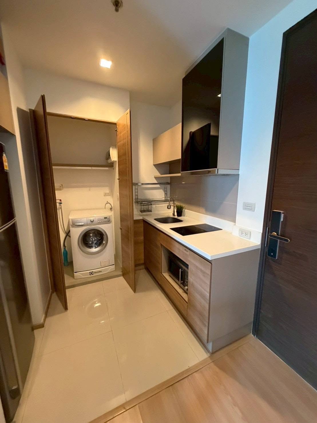 Two Bedroom Condo For Rent