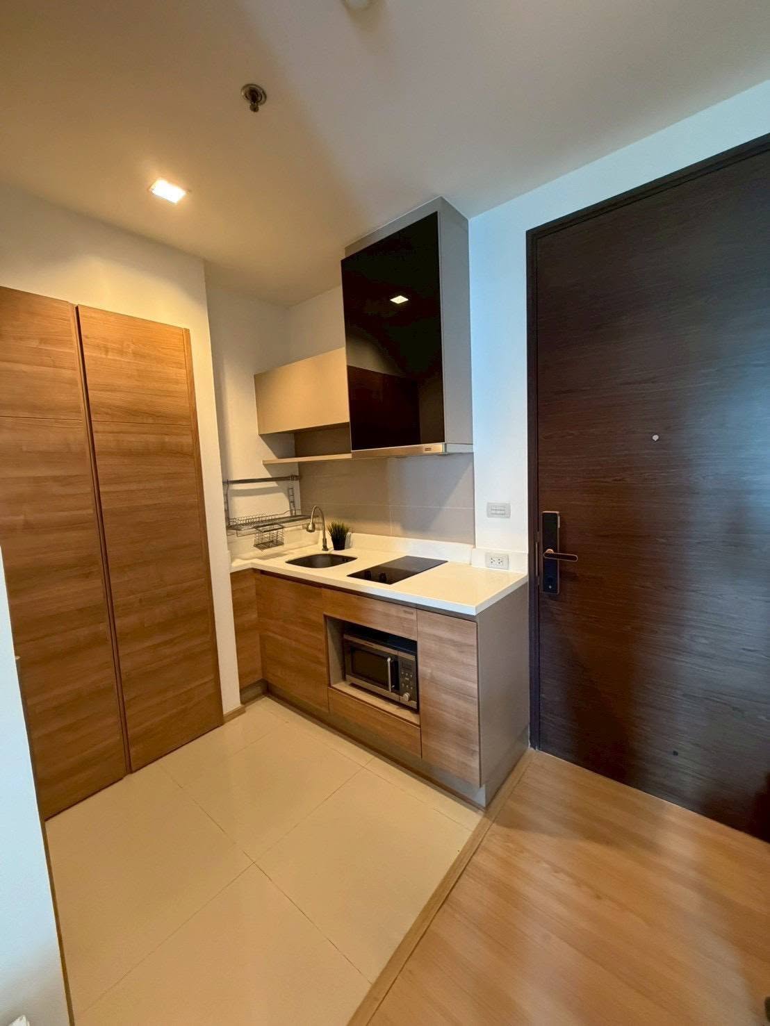 Two Bedroom Condo For Rent