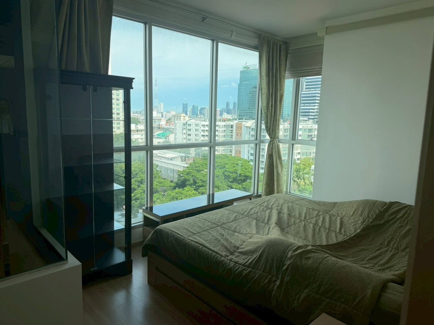 Two Bedroom Condo For Rent