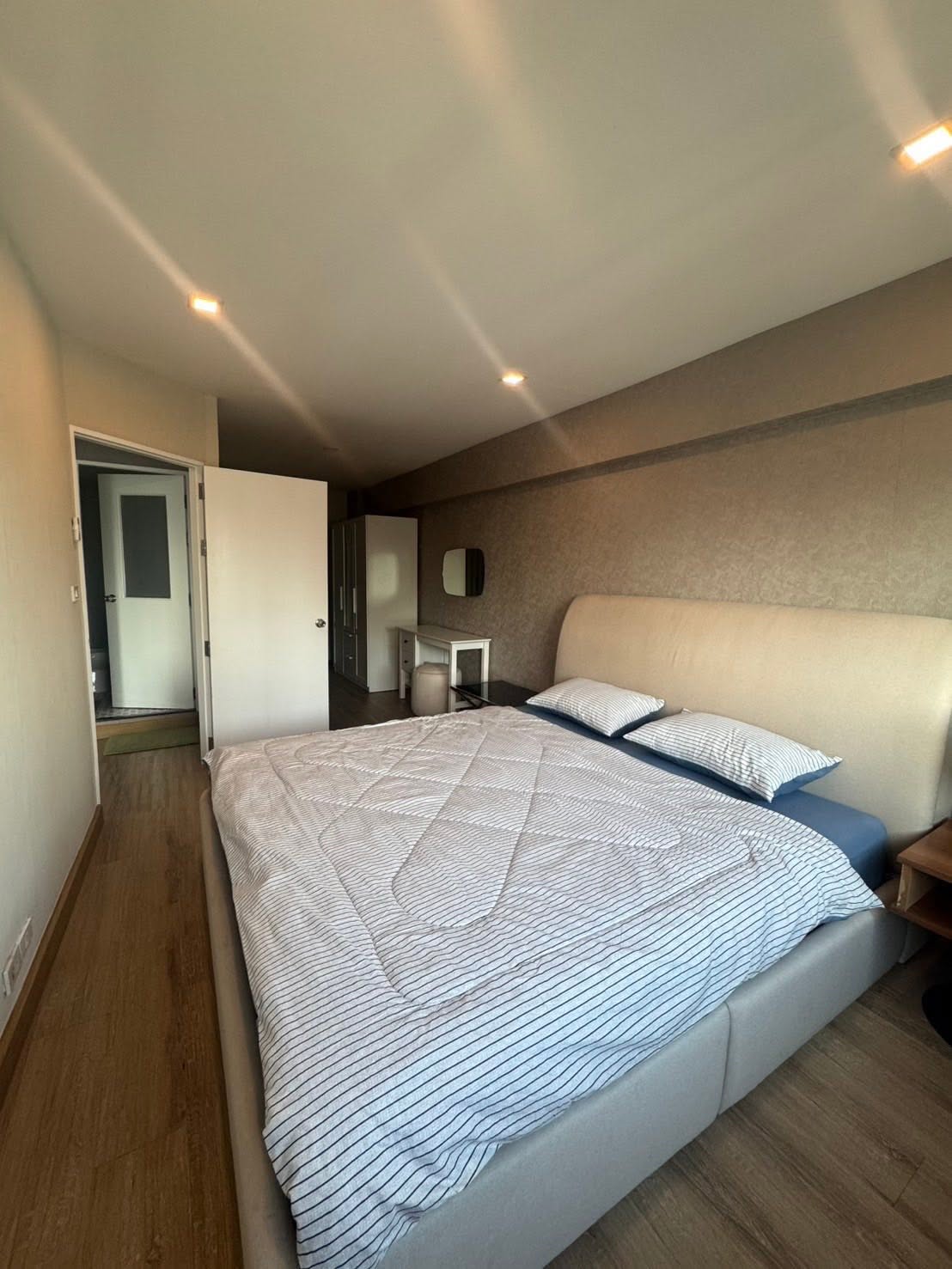 One Bedroom Condo For Rent