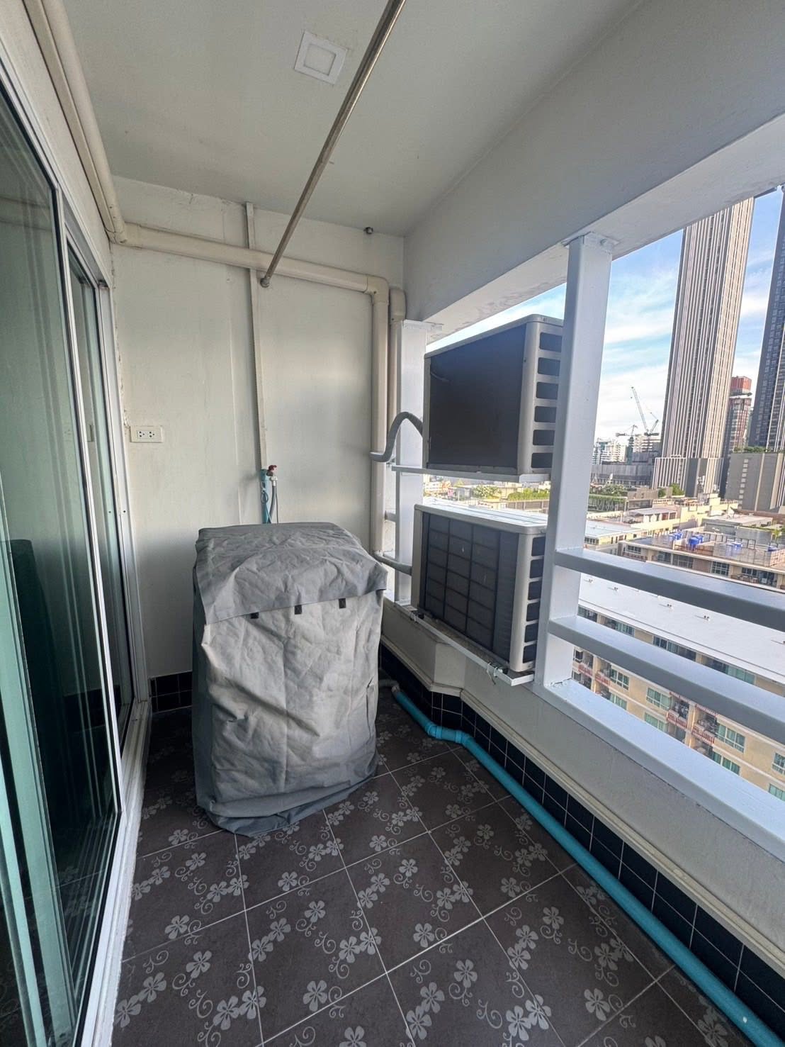 One Bedroom Condo For Rent
