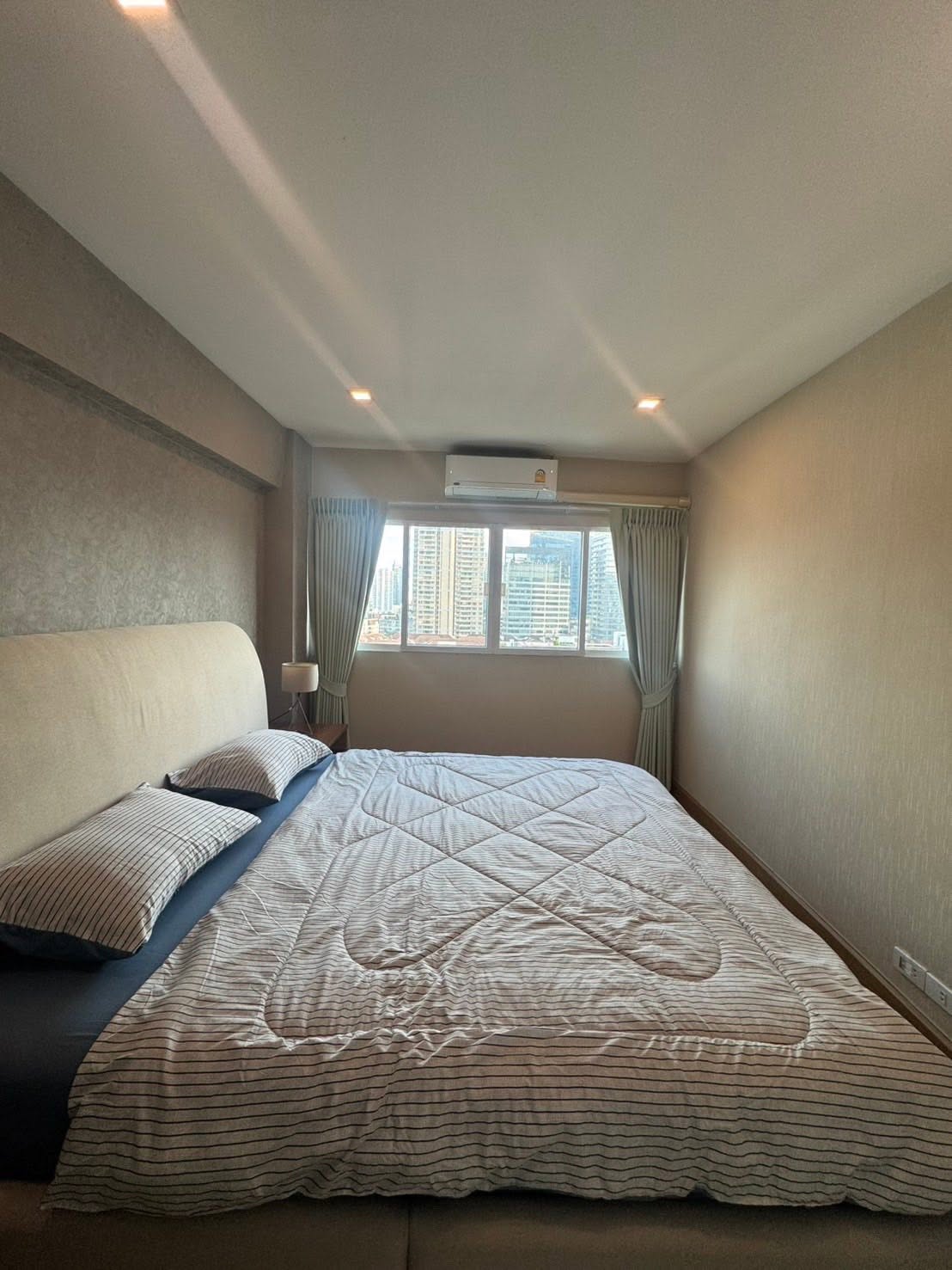 One Bedroom Condo For Rent