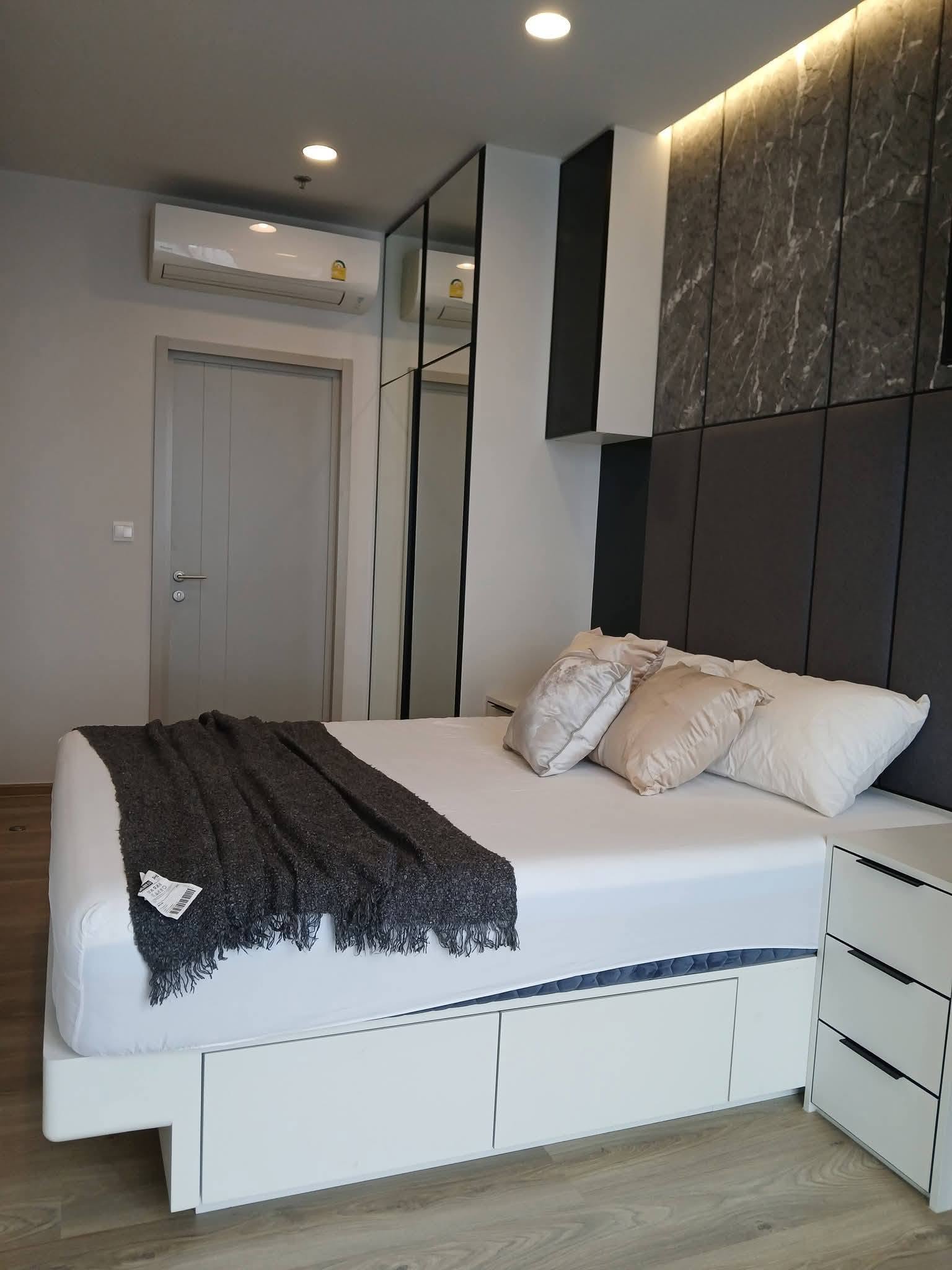 One Bedroom Condo For Rent