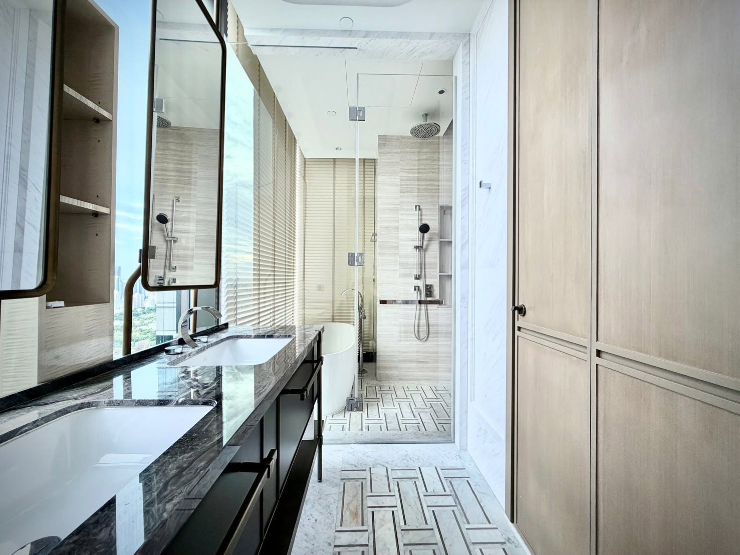 Three Bedroom Condo For Rent