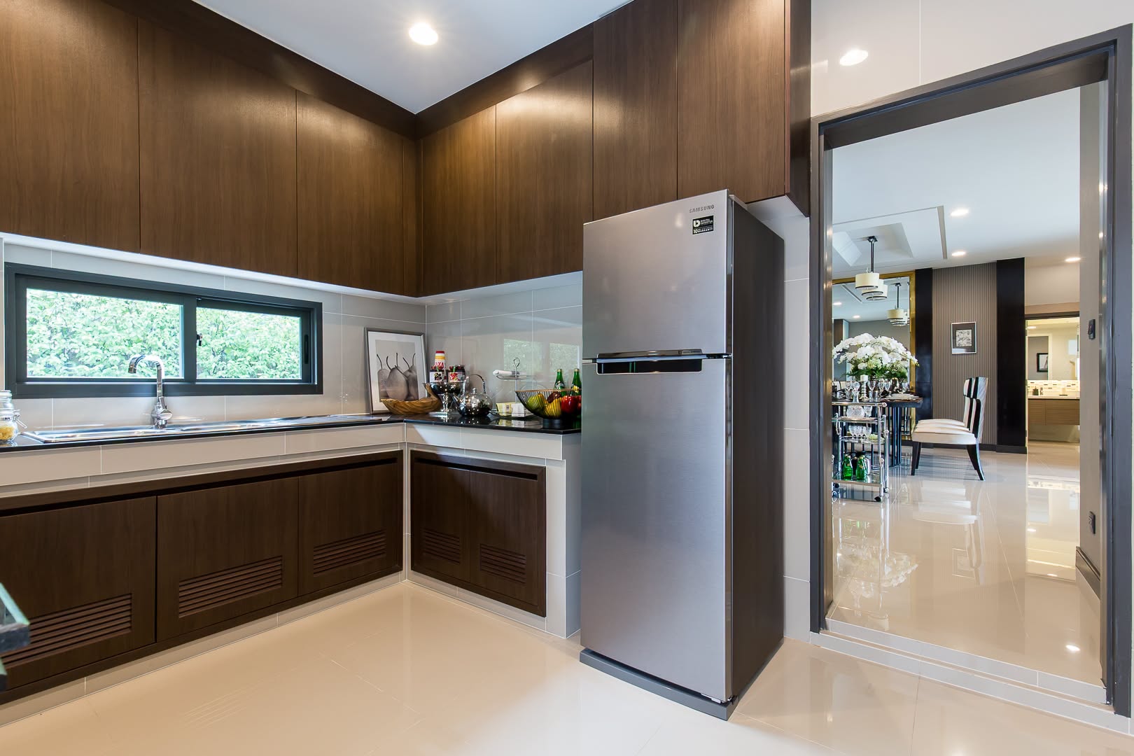 Detached House For Rent