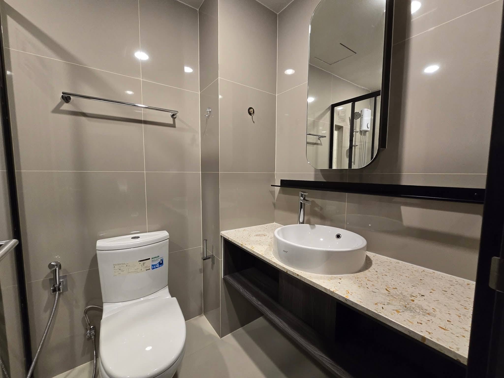 One Bedroom Condo For Rent