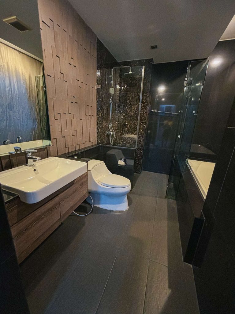One Bedroom Condo For Rent