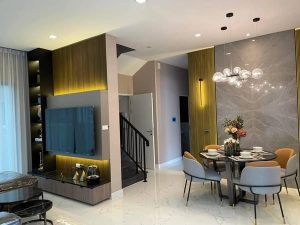 Detached House For Rent