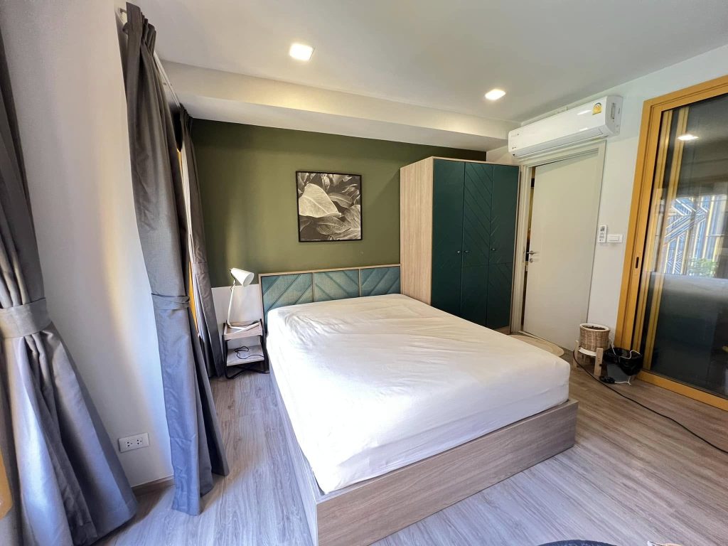 Studio Room For Rent