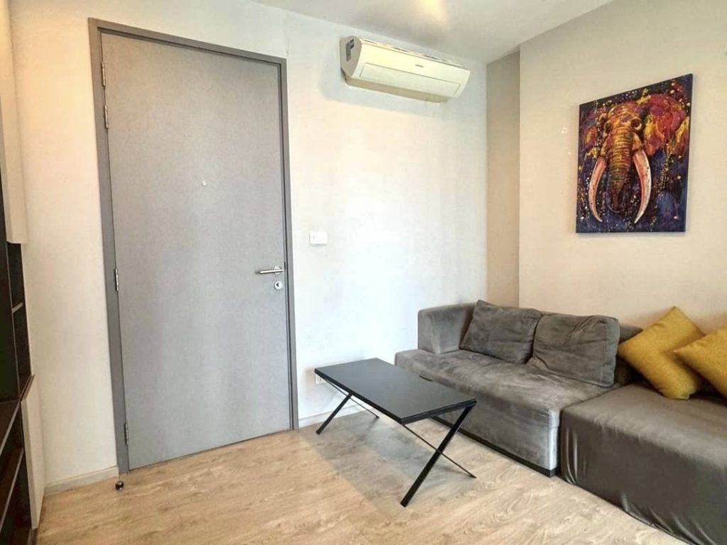 One Bedroom Condo For Rent