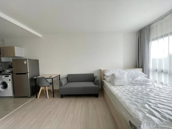 Studio Room For Rent