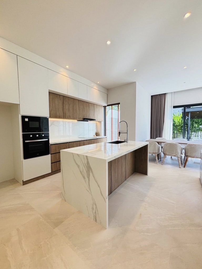 Luxury Pool Villa FOR SALE