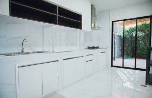 Three Storey Luxury House For Rent