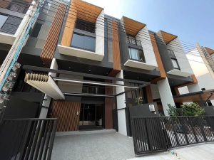 Town home For Rent