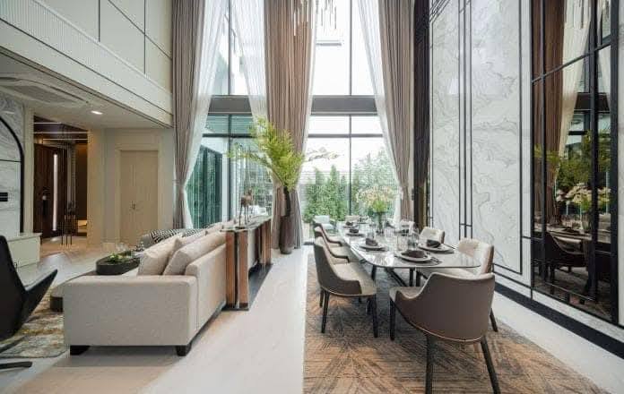 Luxury Three Storey Garden Villa For Sale