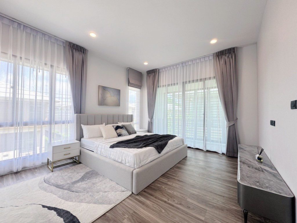 Beautiful Detached House For Rent