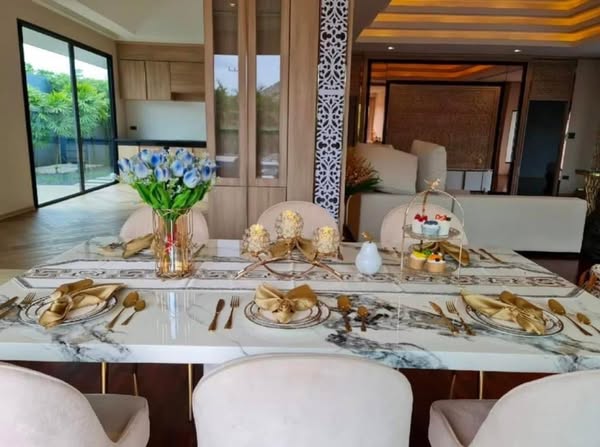 Luxury Pool Villa For Rent