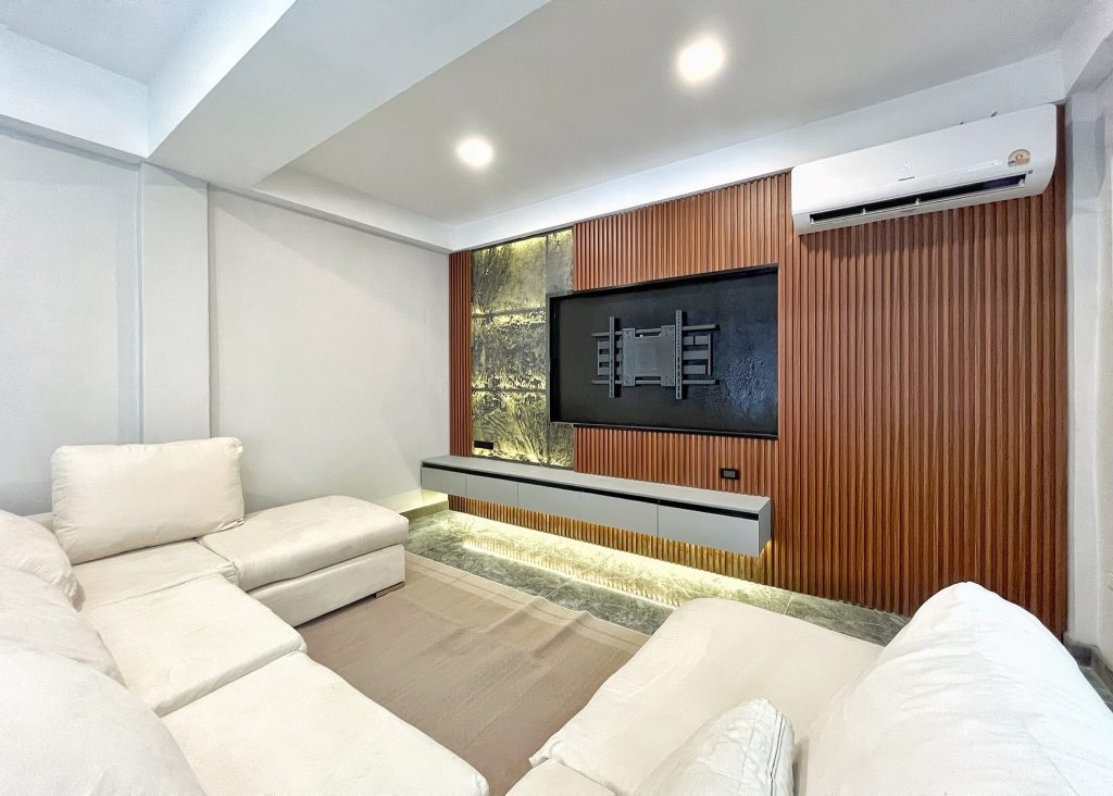 Five Storey Mansion For Rent