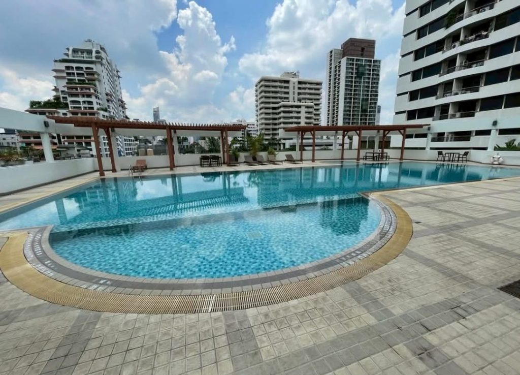 Large Two Bedroom Apartment For Rent