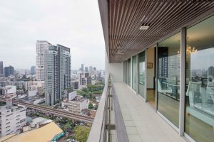 Large Three Bed Room Apartment For Rent