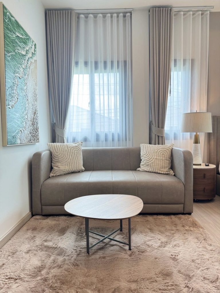 Luxury Detached House For Rent