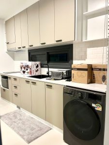 Detached House For Rent