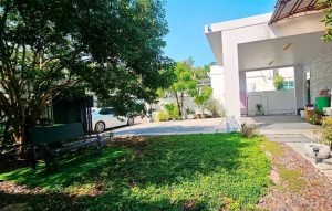 Detached House for Sale