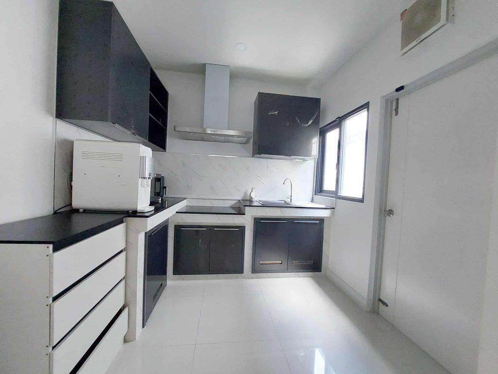 Detached House for Sale