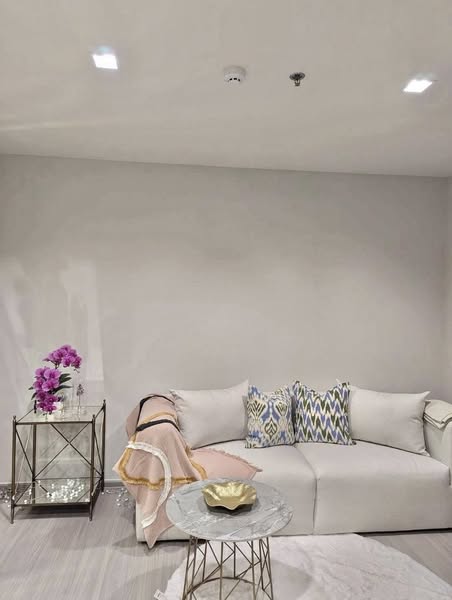 One Bedroom Condo For Rent