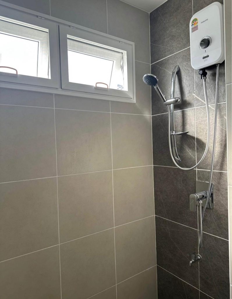 Detached House For Rent