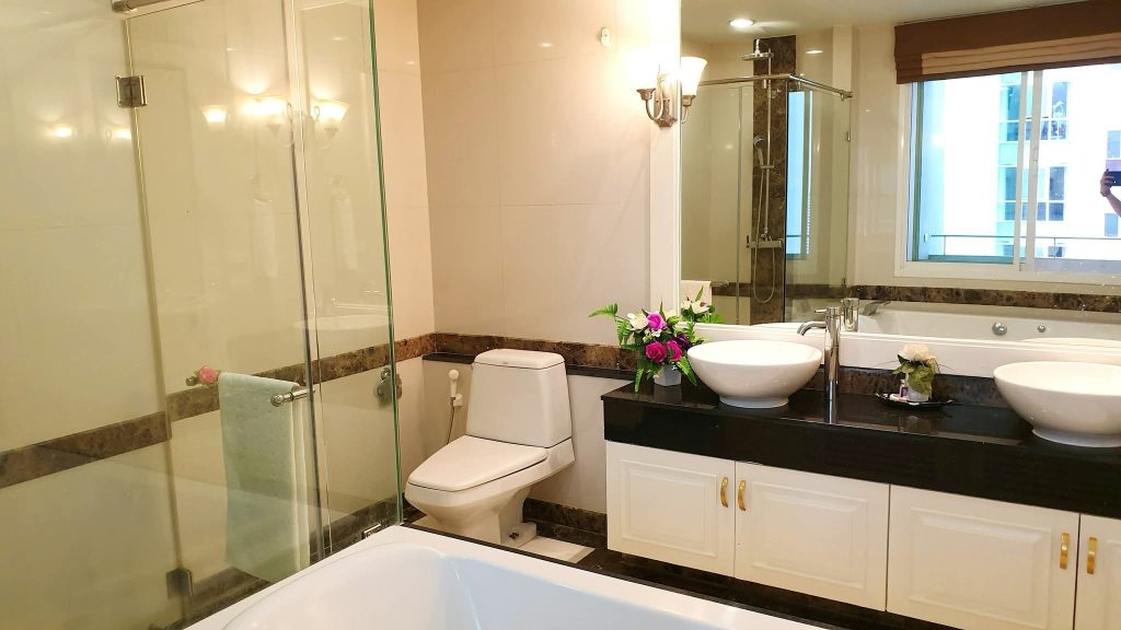 Luxury Four Bedroom Duplex Penthouse For Rent
