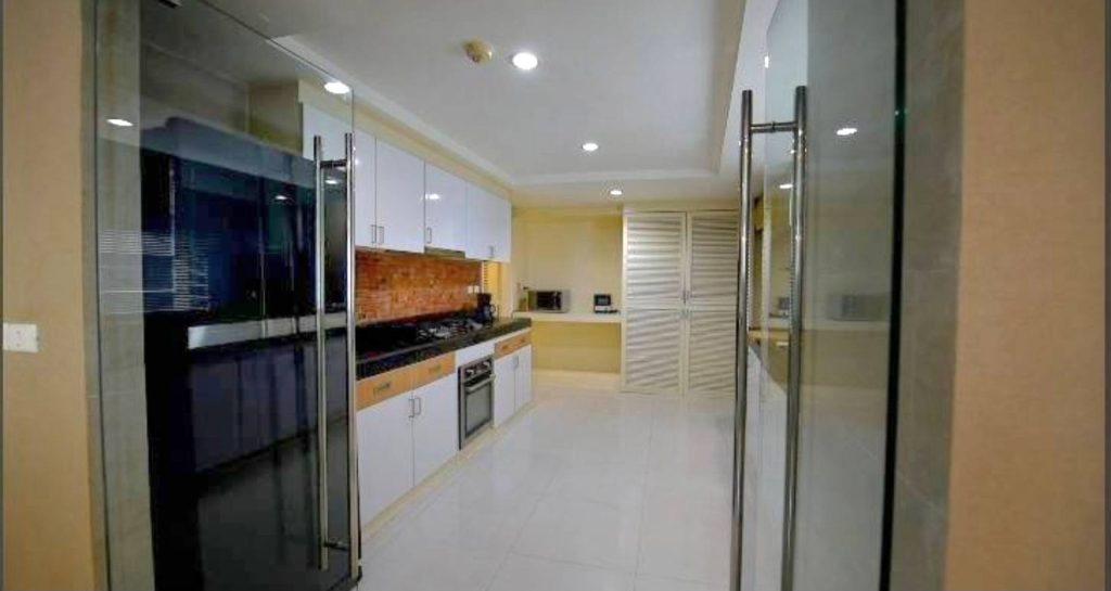 Large Three Bedroom Condo For Rent