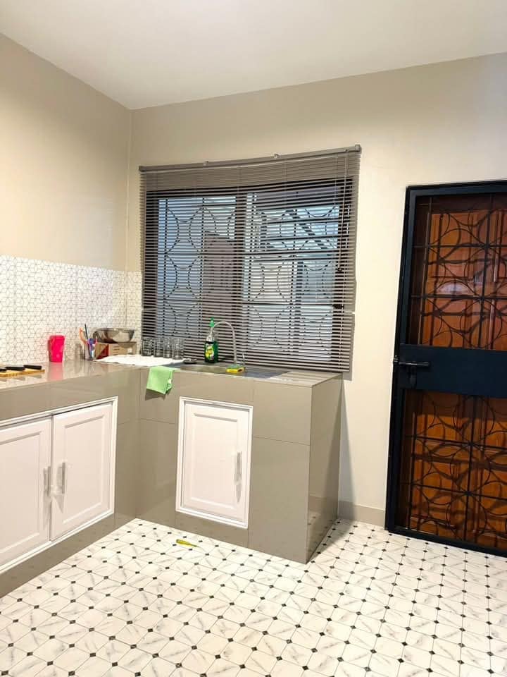 Detached House For Rent