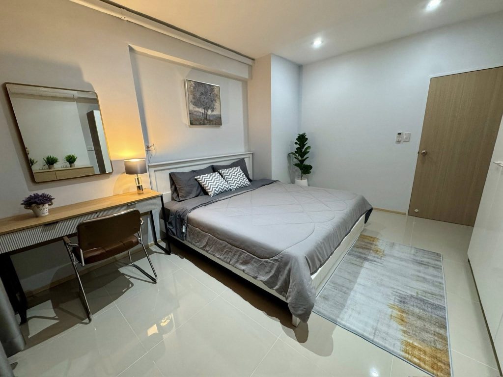 Two Bedroom Condo For Rent