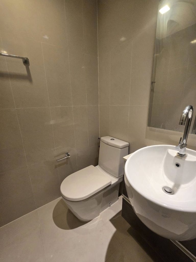 One Bedroom Condo For Rent