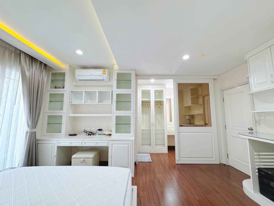 Townhouse For Rent