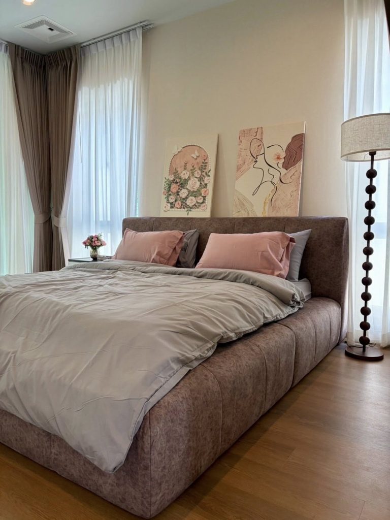 Detached House For Rent