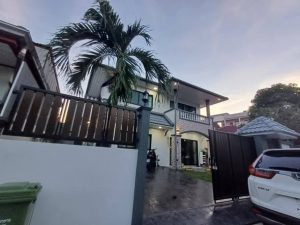Detached House For Rent