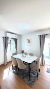Detached House For Sale