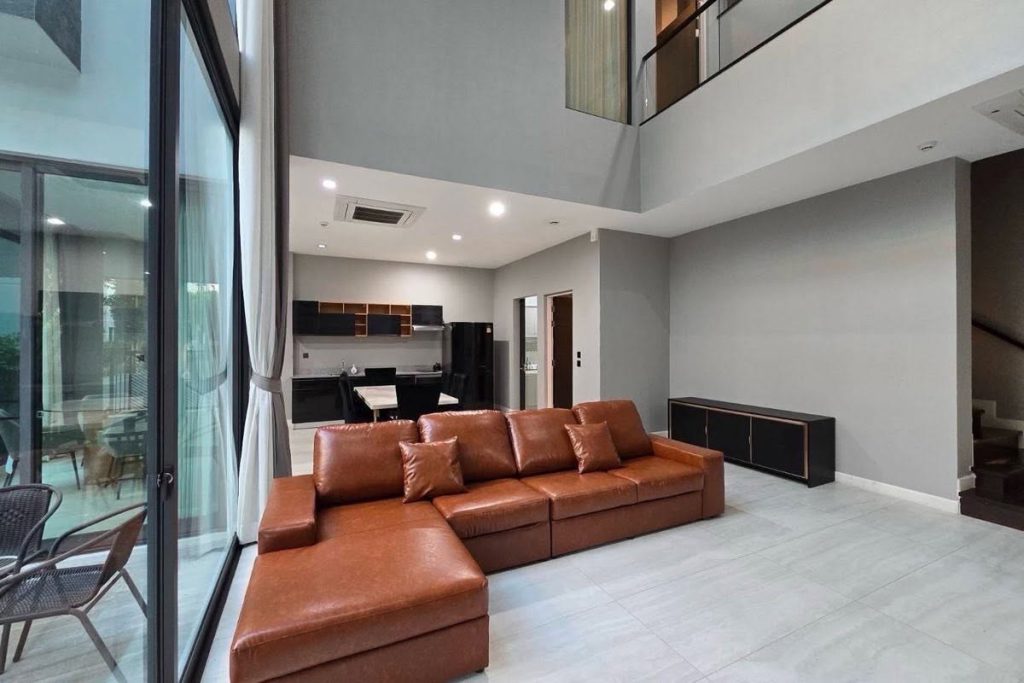 Detached House For Rent